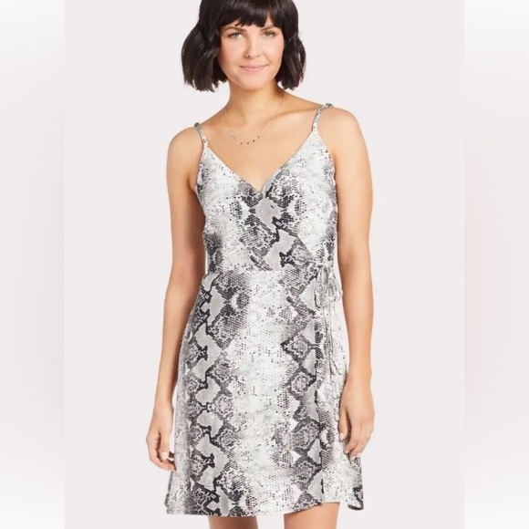 Sanctuary Snakeprint, wrap dress, size large. - Picture 4 of 12